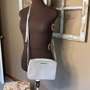 Michael Kors jet set shoulder crossbody bag purse chain detail leather silver gr